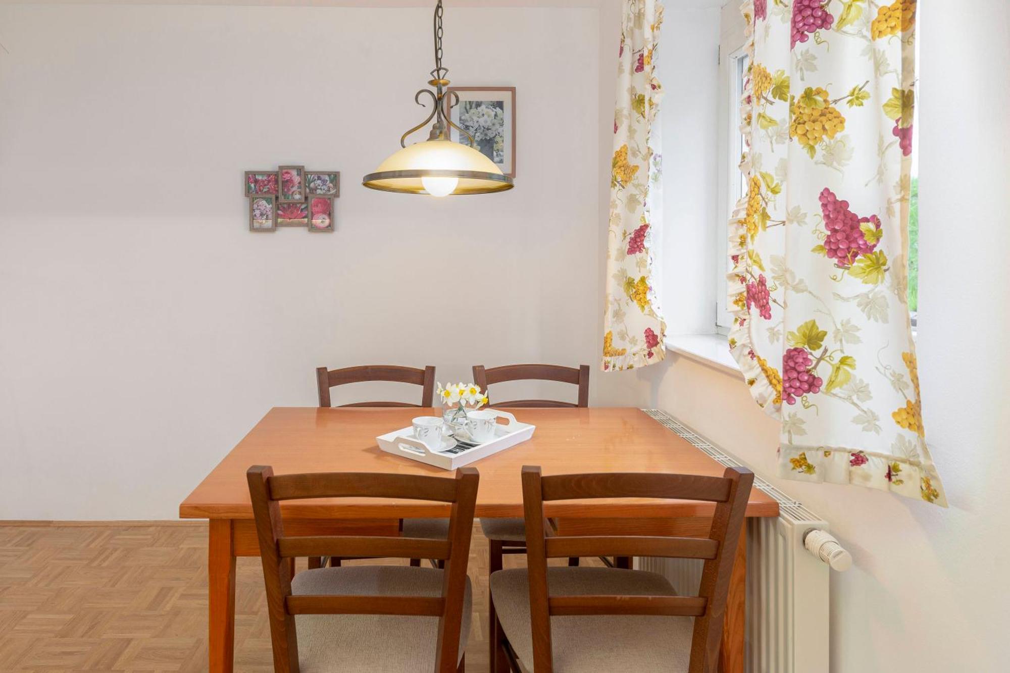 Cozy Garden Flat Apartman Ljubljana Kültér fotó